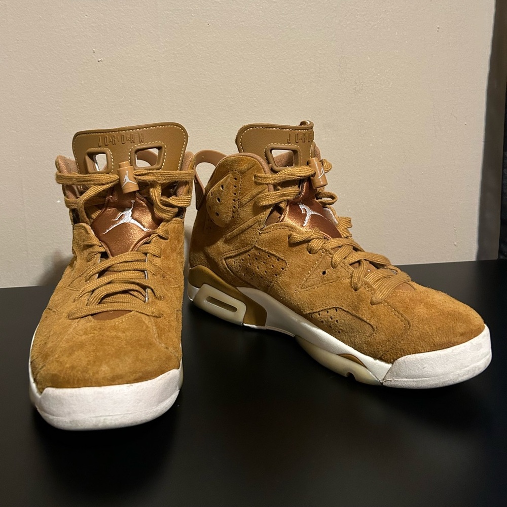 Air Jordan 6 Retro Wheat Golden Harvest Men's Brown and White Sneakers 7.5